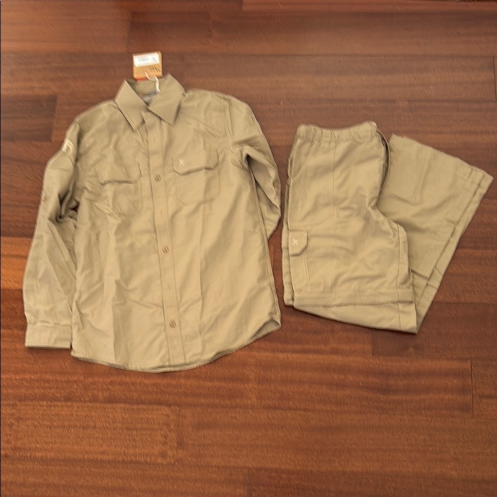 NWT Rufiji Boys and Girls Bugtech Safari shirt and trousers size XL